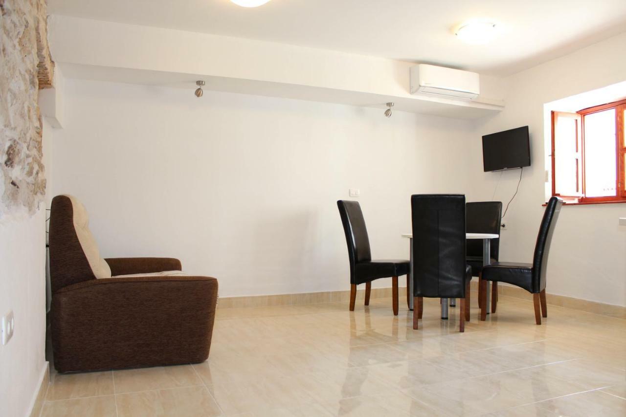 Apartment Ana 2 Sveti Filip i Jakov Bagian luar foto