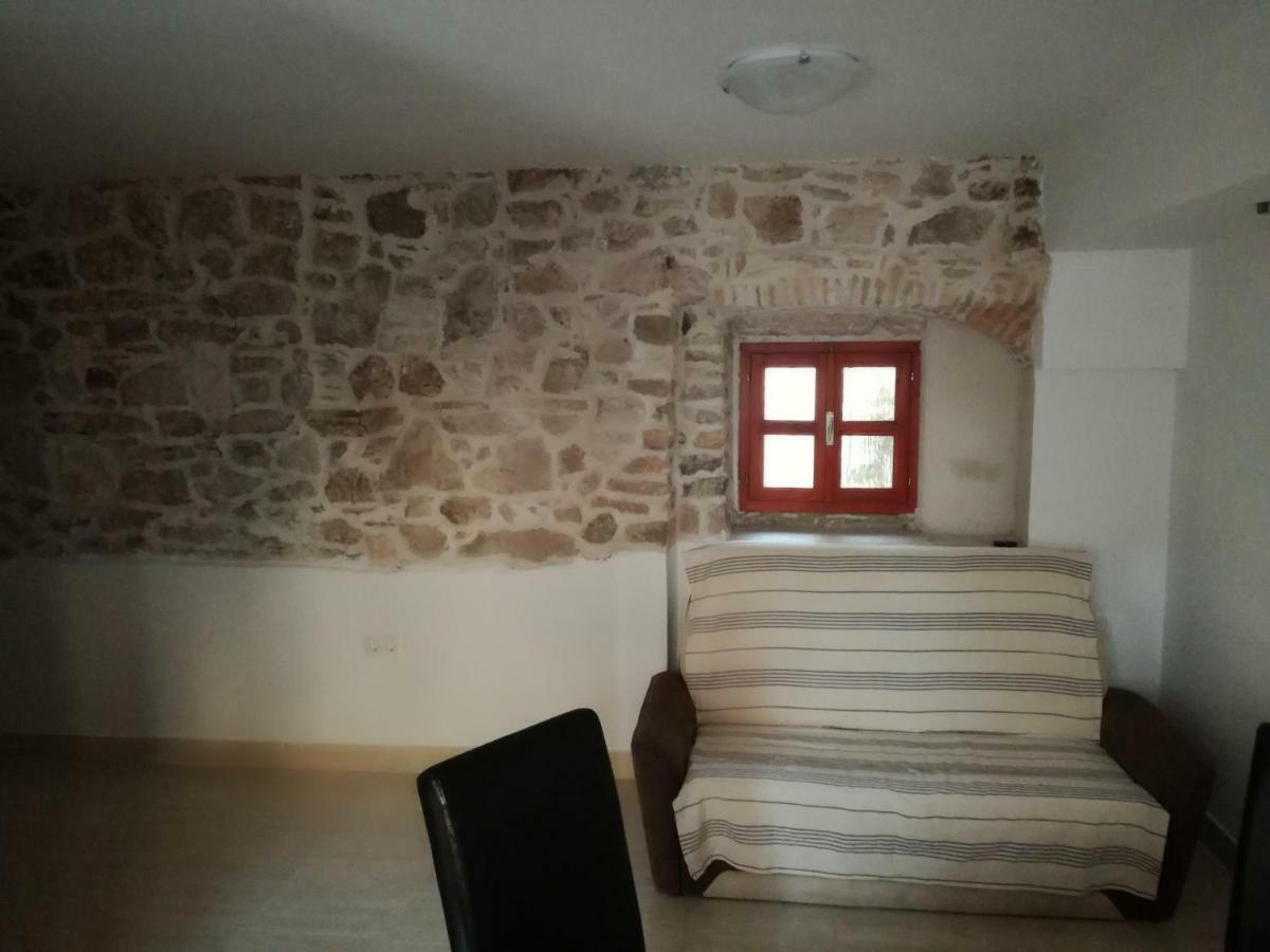 Apartment Ana 2 Sveti Filip i Jakov Bagian luar foto